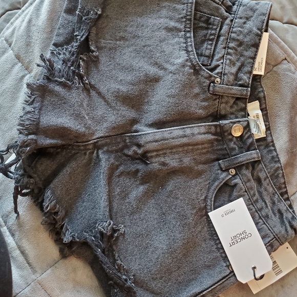 Black Denim Concert Shorts - Picture 1 of 4